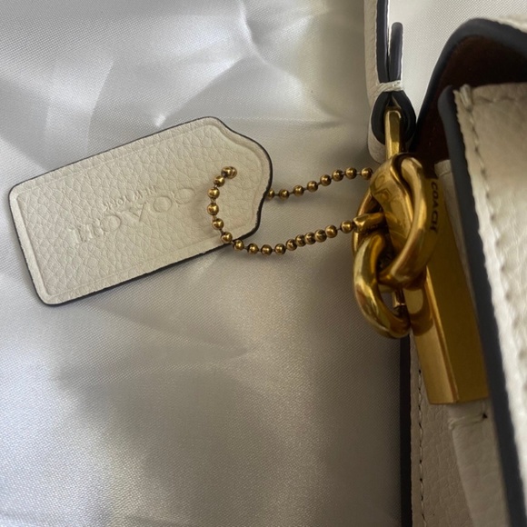 Coach shoulder tabby bags - Picture 4 of 4